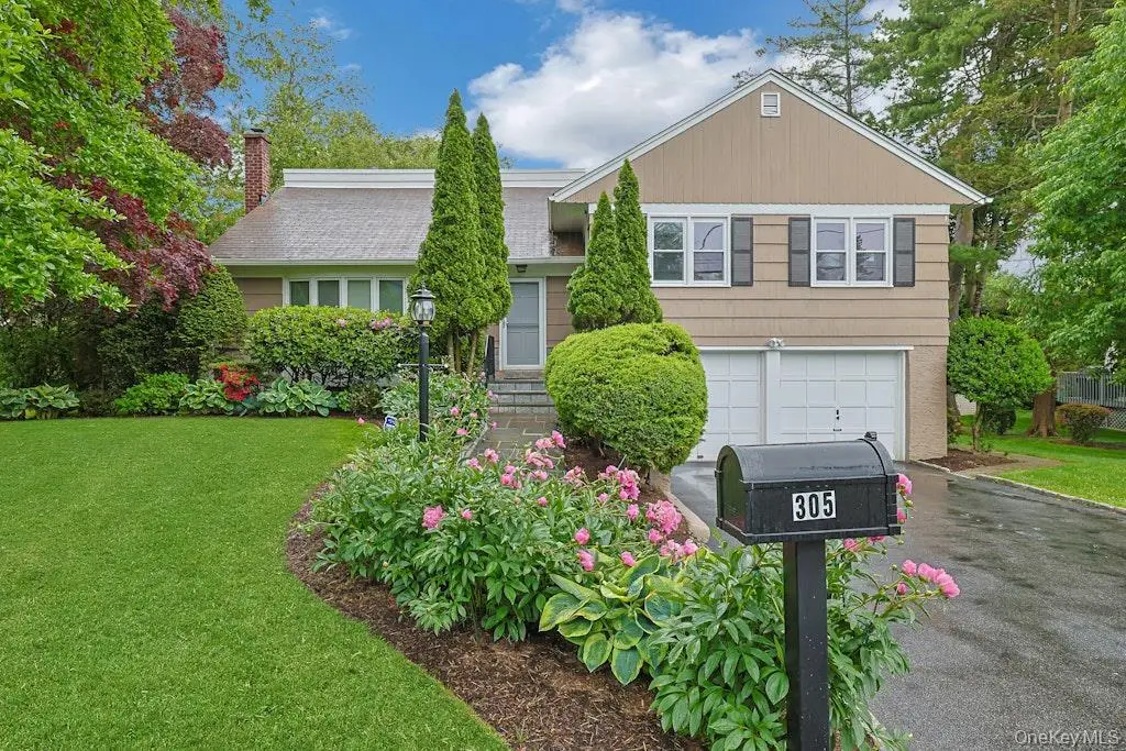 305 Stratton Road, New Rochelle, NY 10804 - #1