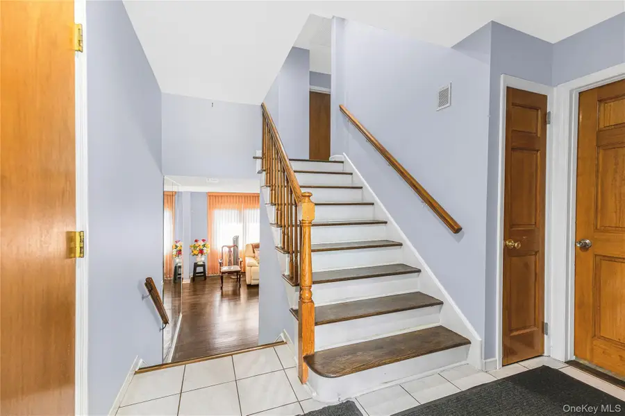 25 Jody Lane, Yonkers, NY 10701 - #3
