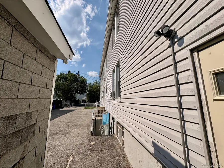 2910 Baisley Avenue, Bronx, NY 10461 - #3