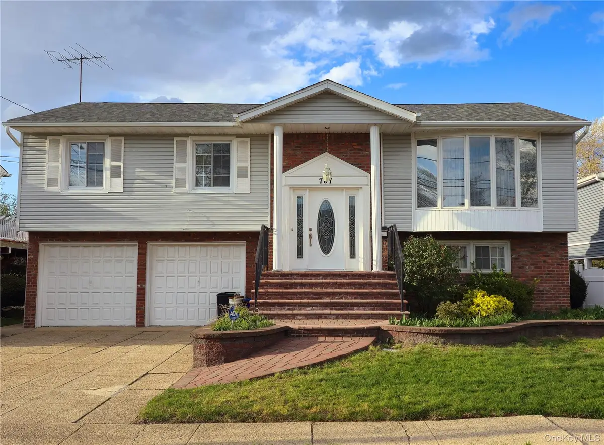 787 Vivian Court, Baldwin Harbor, NY 11510 - #1