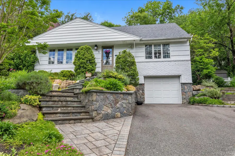 5 Gaines Place, Huntington, NY 11743 - #2
