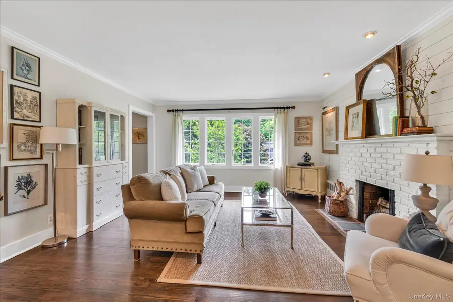 5 Gaines Place, Huntington, NY 11743 - #3