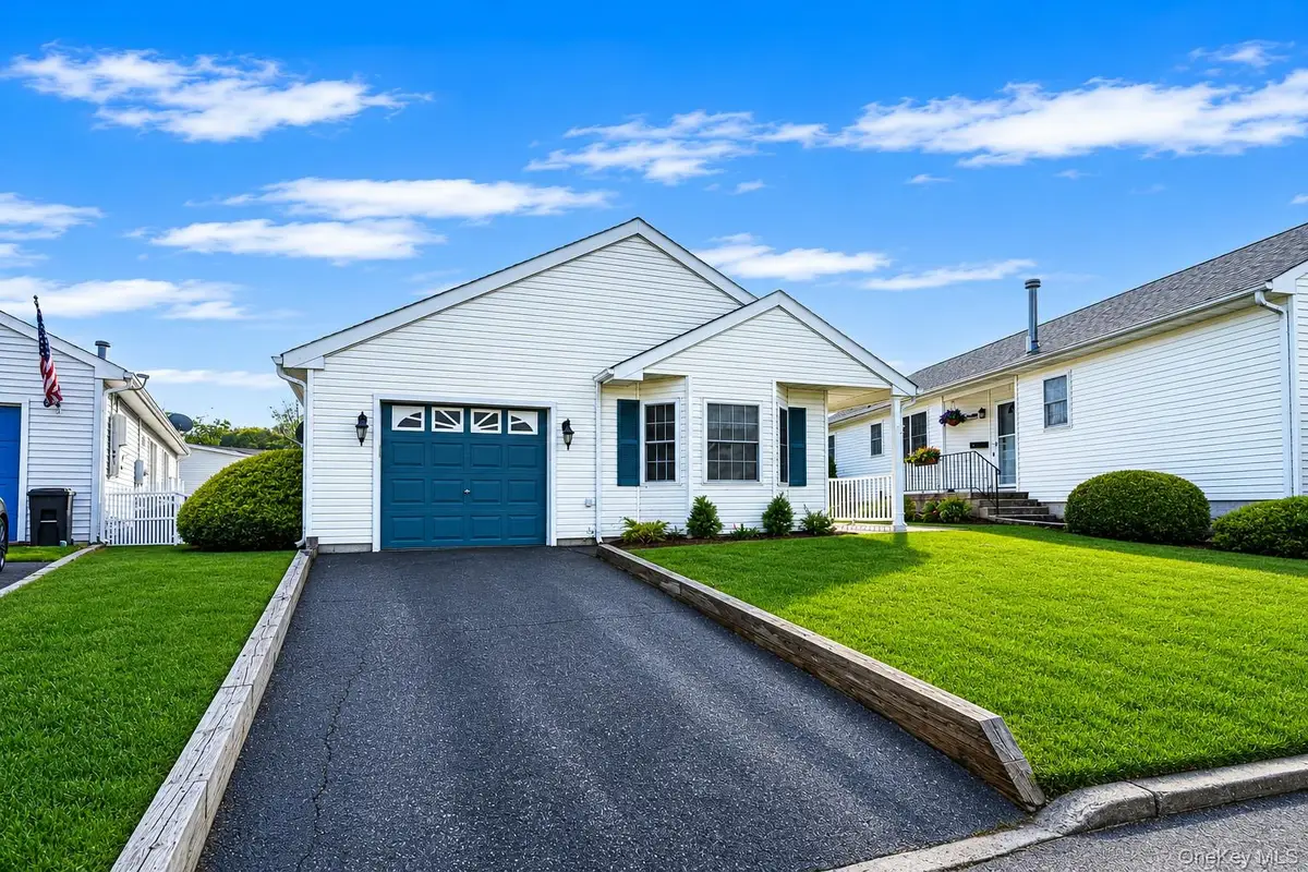 40 Willow Court, Manorville, NY 11949 - #1