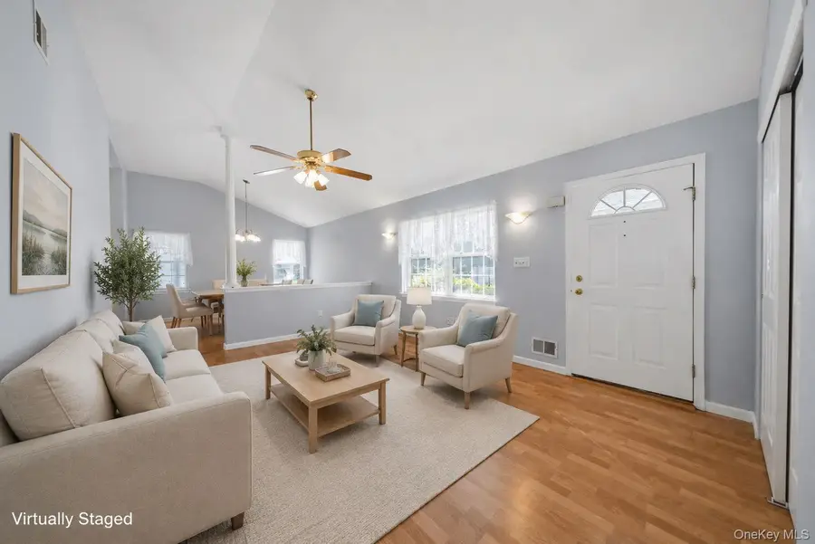 40 Willow Court, Manorville, NY 11949 - #3