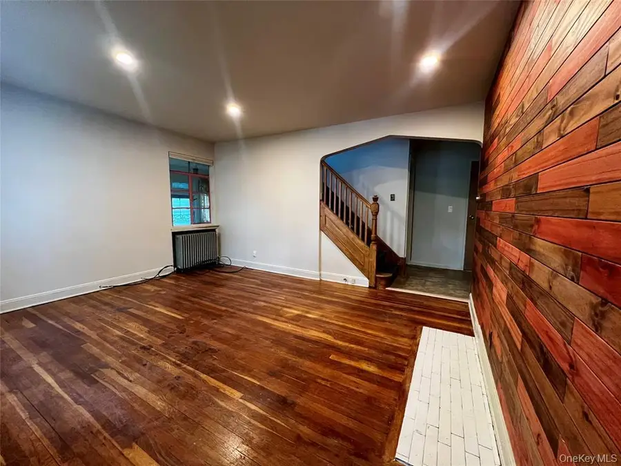 131 Goldenrod Avenue, Franklin Square, NY 11010 - #2