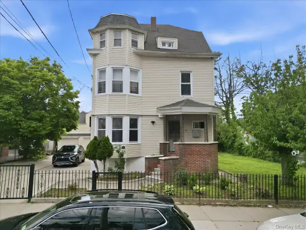 844-48 E 215th Street, Bronx, NY 10467