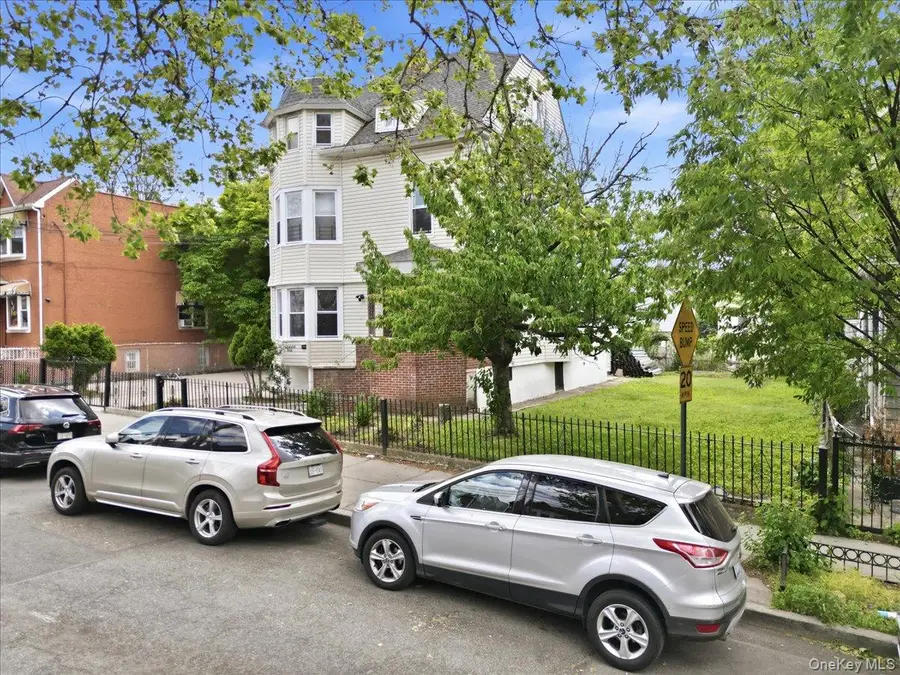 844-48 E 215th Street, Bronx, NY 10467 - #3