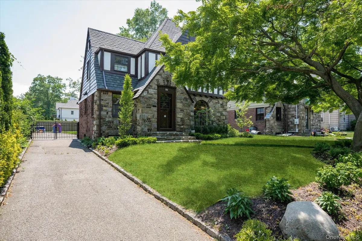 84 Allenwood Road, Great Neck, NY 11023 - #1