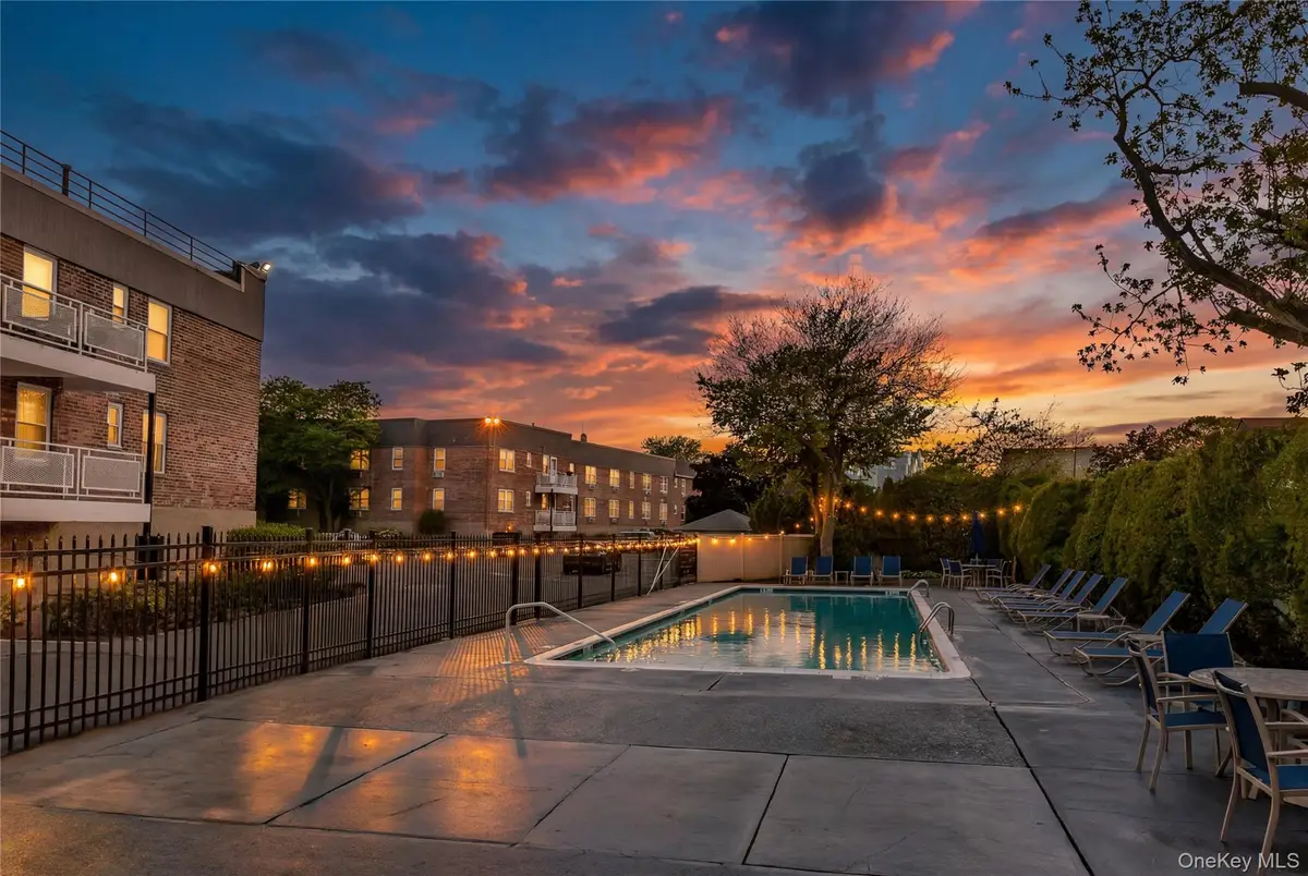 40 Daley Place #104, Lynbrook, NY 11563 - #1