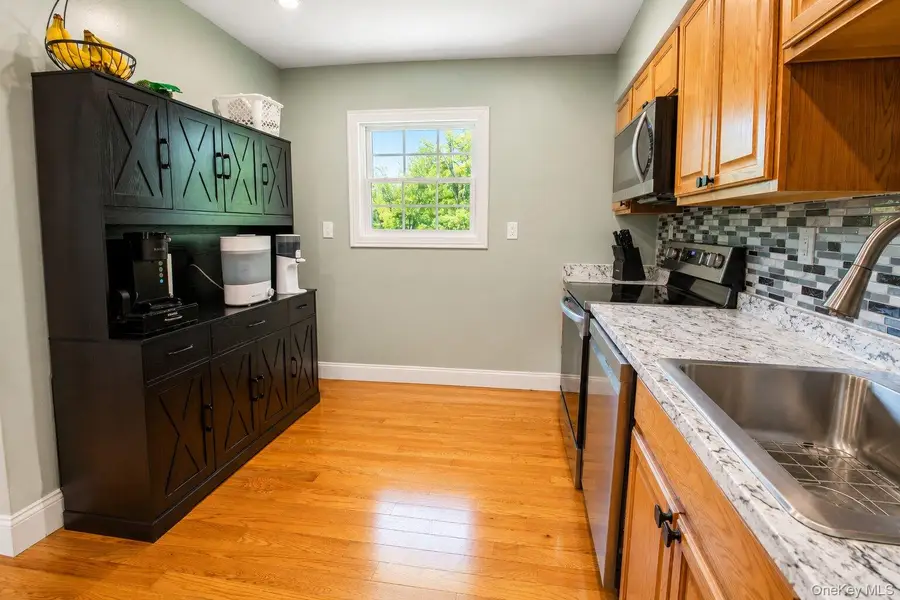 15 Colonial Avenue, Fishkill, NY 12524 - #2