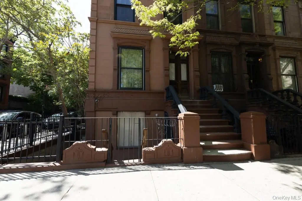 529 Manhattan Avenue, New York, NY 10027 - #1