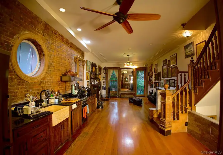 529 Manhattan Avenue, New York, NY 10027 - #3