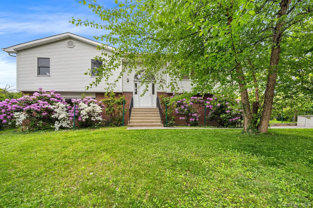 110 Franklin Avenue, Valhalla, NY 10595 - #1