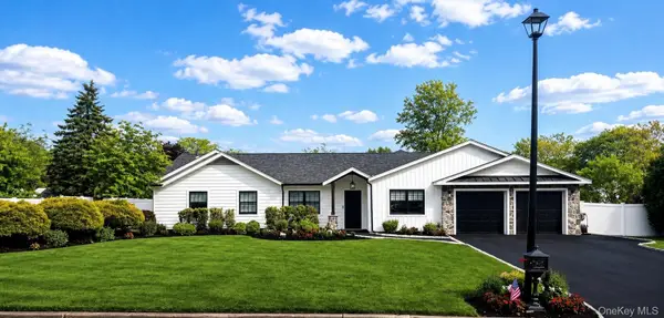 38 Long Meadow Place, South Setauket, NY 11720