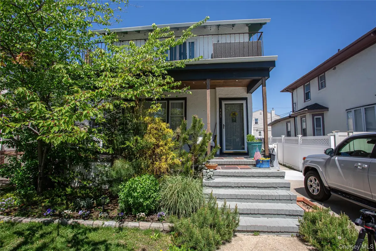 445 W Walnut Street, Long Beach, NY 11561 - #1