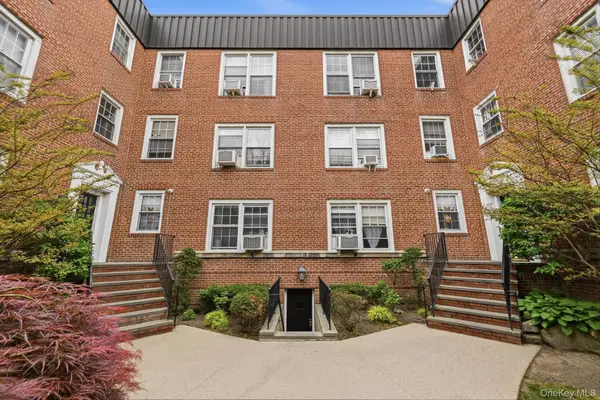 230 Central Avenue #1F, Lawrence, NY 11559