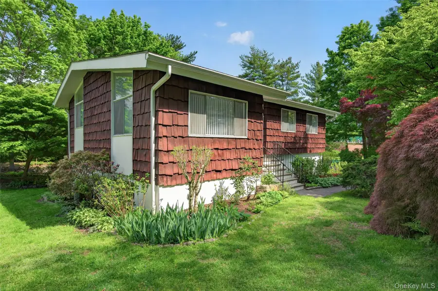 4 Brookdell Drive, Hartsdale, NY 10530 - #2