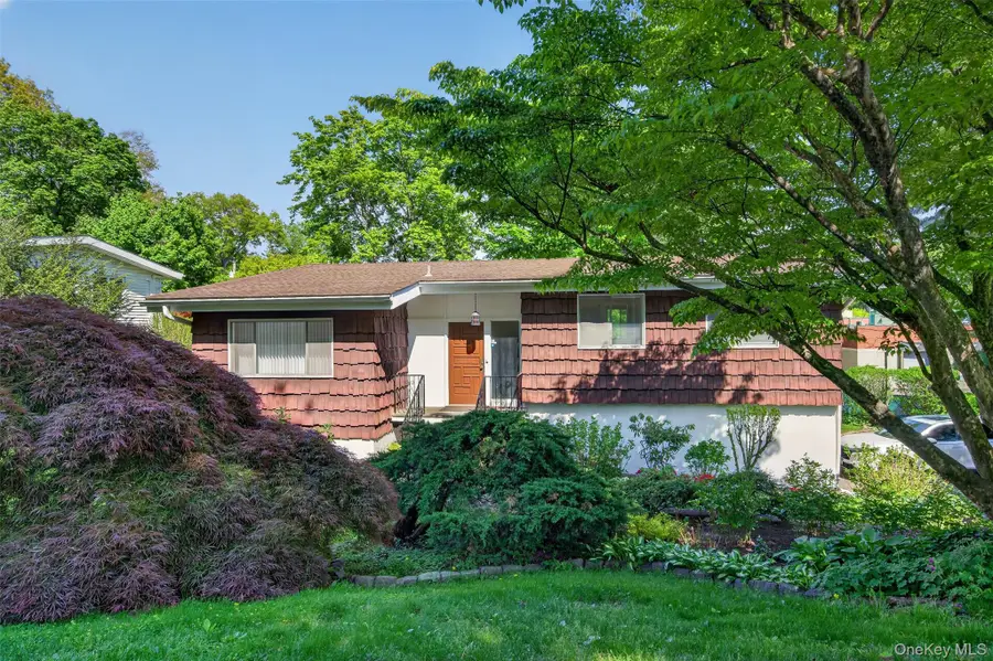 4 Brookdell Drive, Hartsdale, NY 10530 - #3