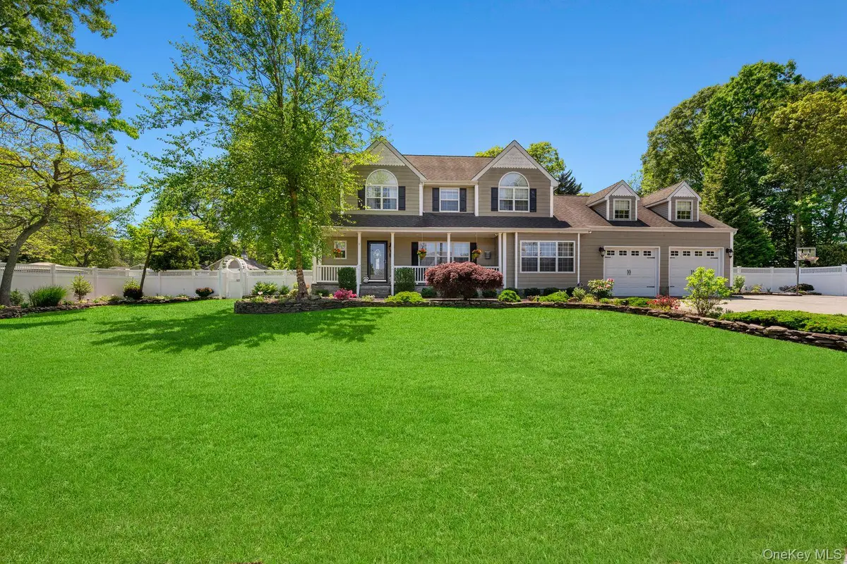 4 Vera Court, Centereach, NY 11720 - #1