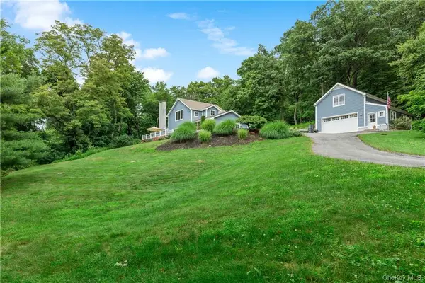 52 Old Manitou Road, Garrison, NY 10524