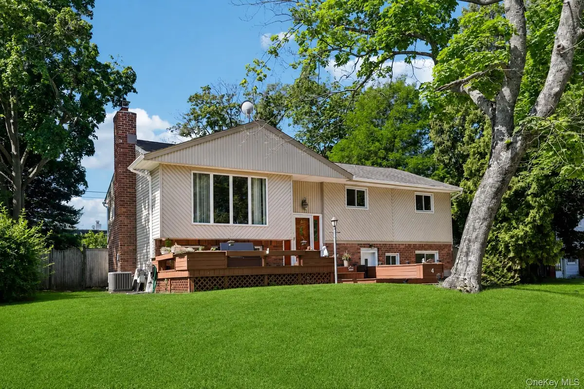 4 Sherbrooke Drive, Smithtown, NY 11787 - #1