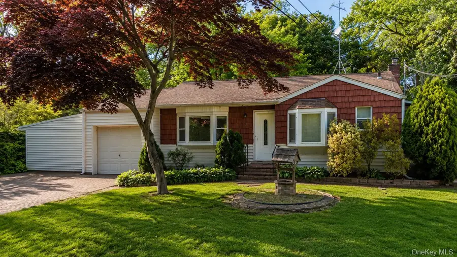 3 Hickory Place, Bay Shore, NY 11706 - #2