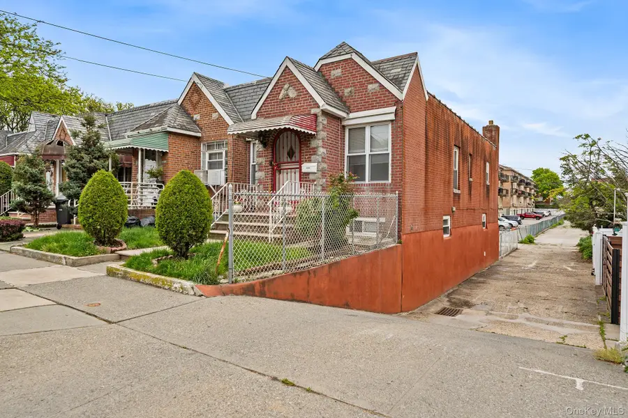 8612 133rd Avenue, Ozone Park, NY 11417 - #2