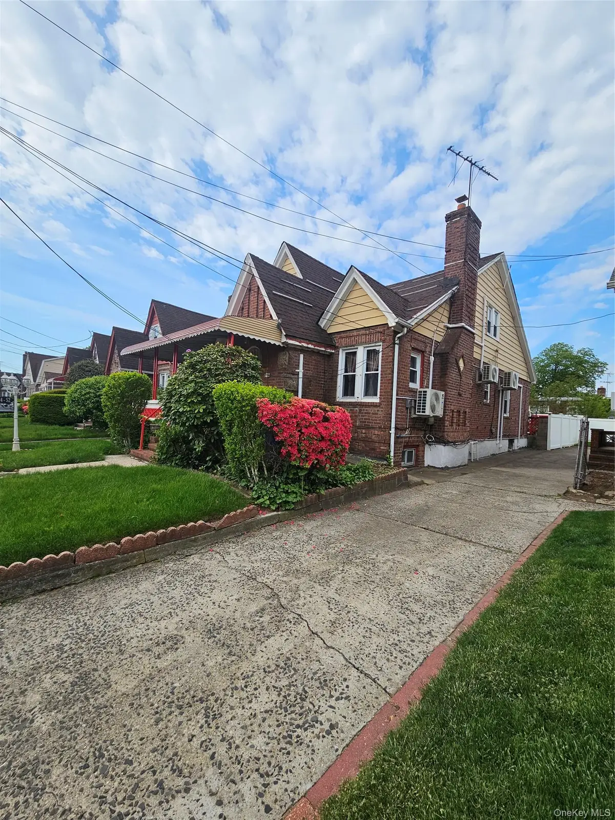 114-52 205th Street, Saint Albans, NY 11412 - #1