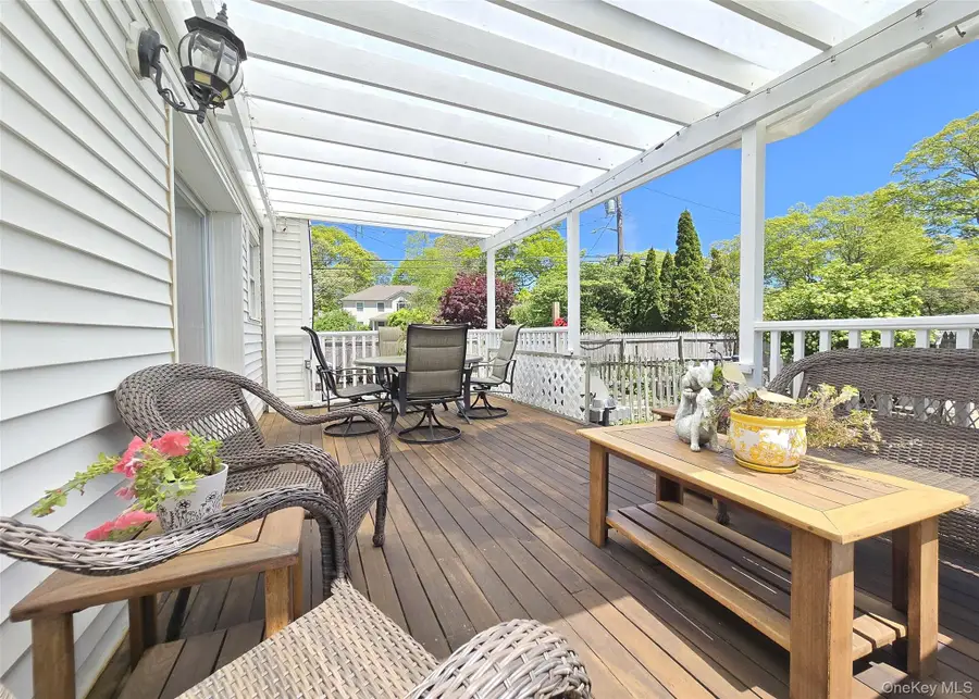 30 Park Avenue, Shirley, NY 11967 - #3