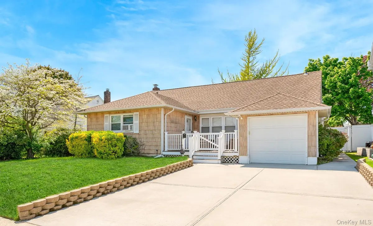 505 Lariat Lane, Bethpage, NY 11714 - #1