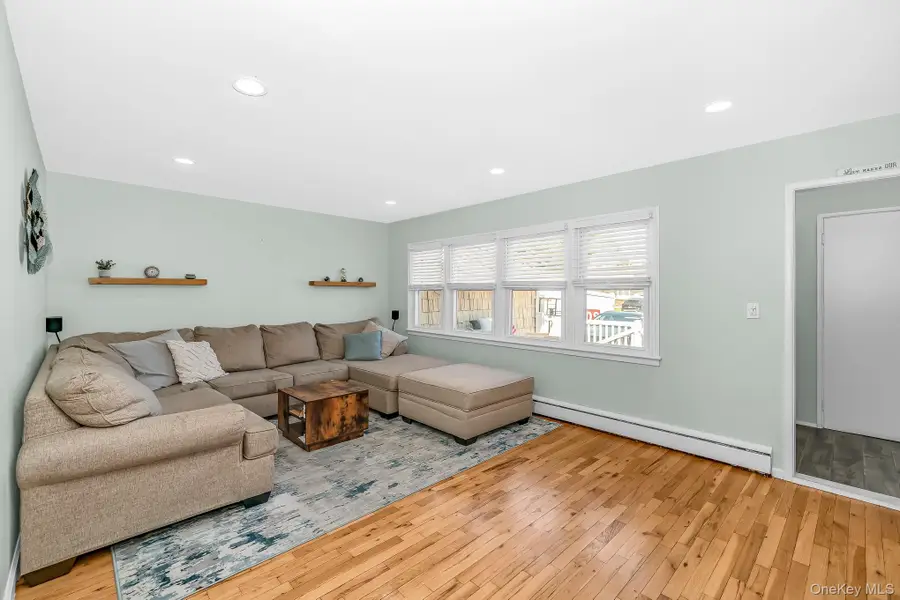 505 Lariat Lane, Bethpage, NY 11714 - #3