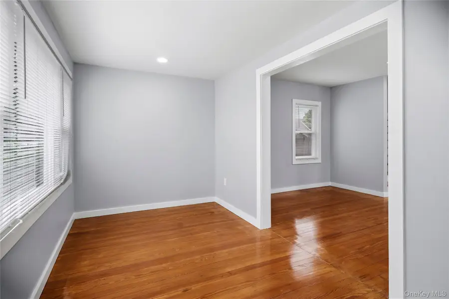 890 Kings Parkway, Baldwin, NY 11510 - #2