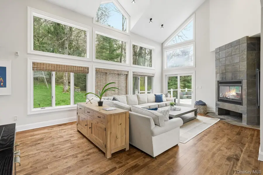 22 Random Farms Circle, Chappaqua, NY 10514 - #3