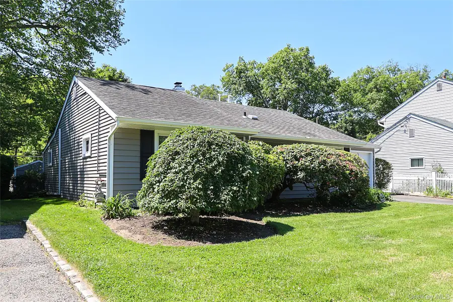12 Ronan Road, Glen Cove, NY 11542 - #3