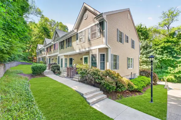 300 West Street #8, Mount Kisco, NY 10549