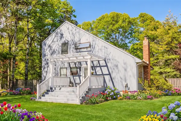 37 Blue Jay Way, East Hampton, NY 11937