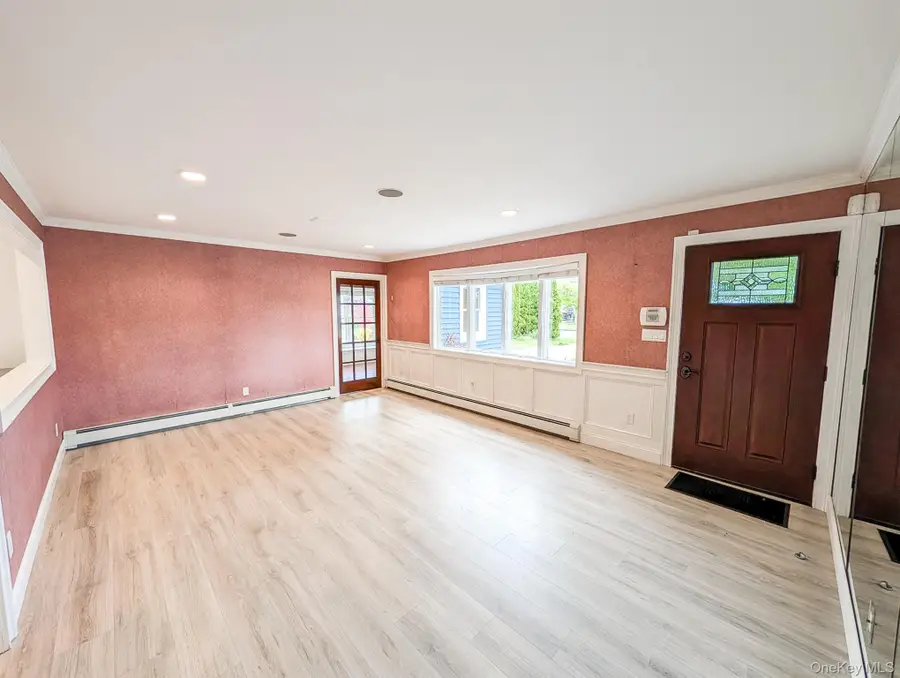 11 Curtis Avenue, Bellport, NY 11713 - #3