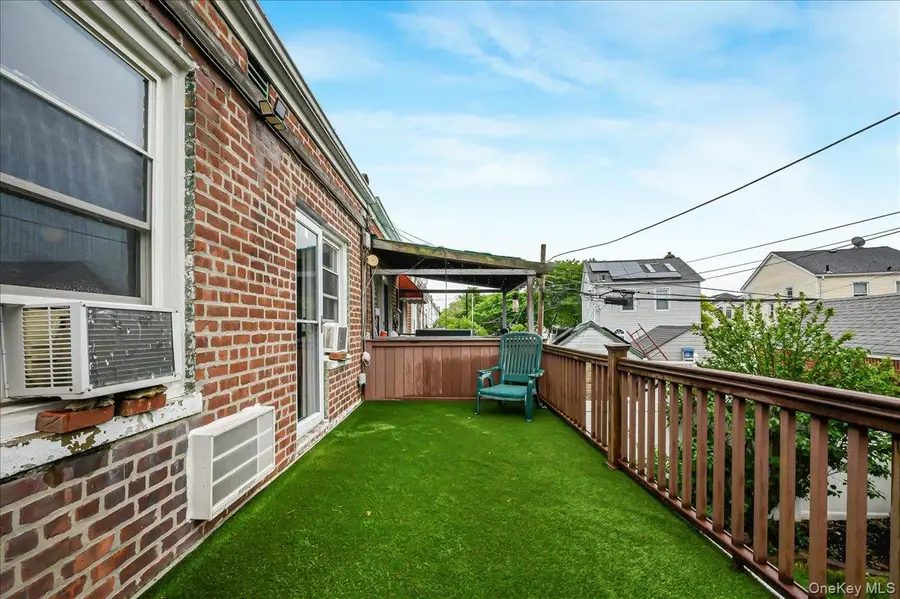 8458 Little Neck Parkway, Floral Park, NY 11001 - #2