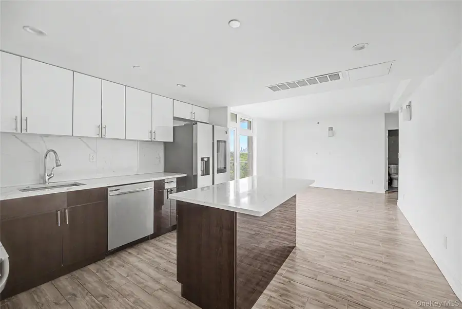 65-18 Austin Streets #7H, Rego Park, NY 11374 - #3