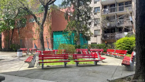 142-05 Roosevelt Avenue #7, Flushing, NY 11354