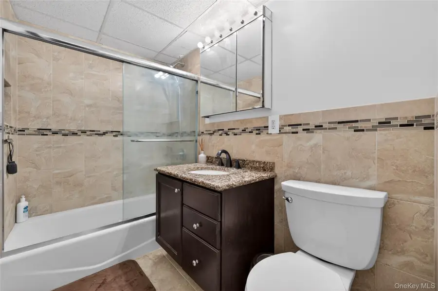 100 Clinton Avenue #3C, Mineola, NY 11501 - #3