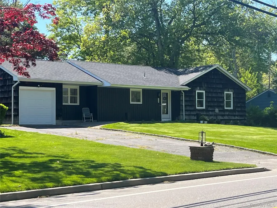 122 Rocky Point Landing Road, Rocky Point, NY 11778 - #2