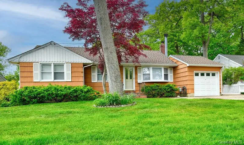 18 Bailey Avenue, Babylon, NY 11702 - #1