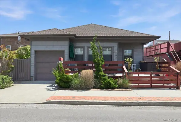 18 Clark Street, Long Beach, NY 11561