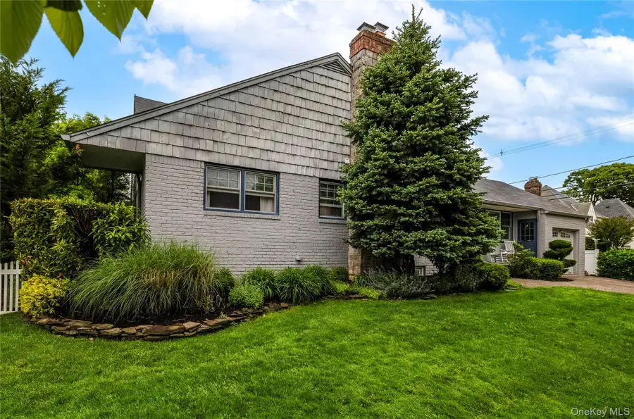 6 Blenheim Court, Rockville Centre, NY 11570 - #2