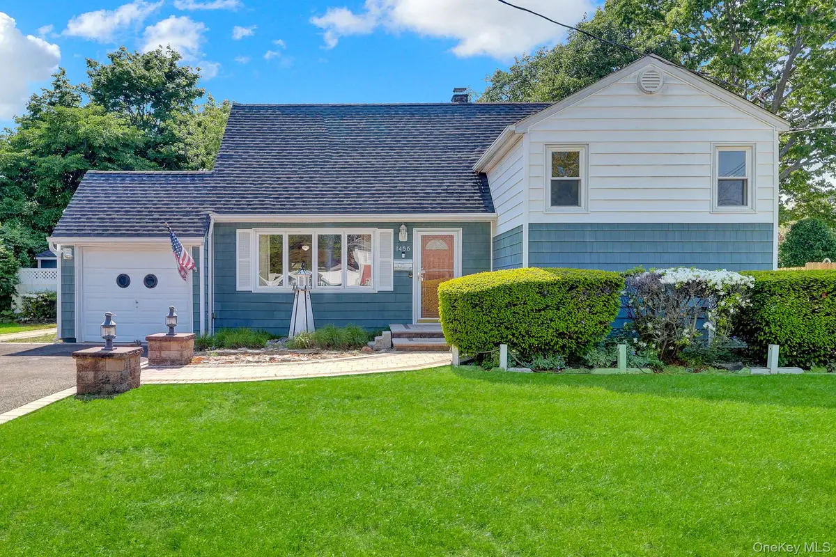 1456 Peters Boulevard, Bay Shore, NY 11706 - #1