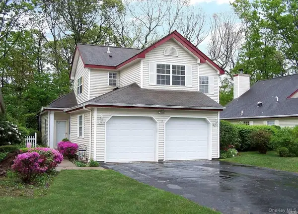 112 Dorado Court S, Middle Island, NY 11953