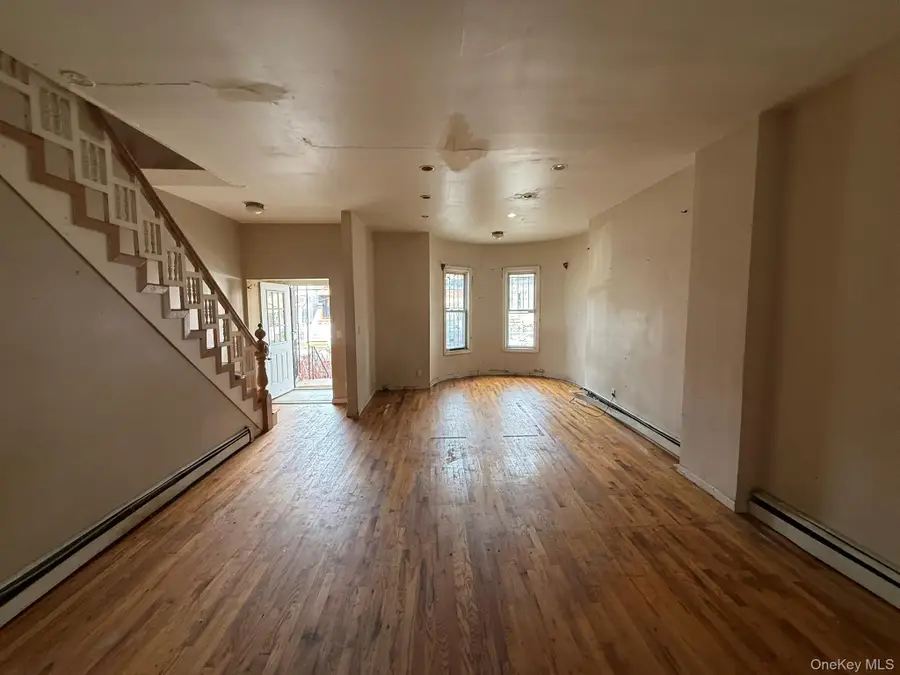 740 E 218th Street, Bronx, NY 10467 - #3