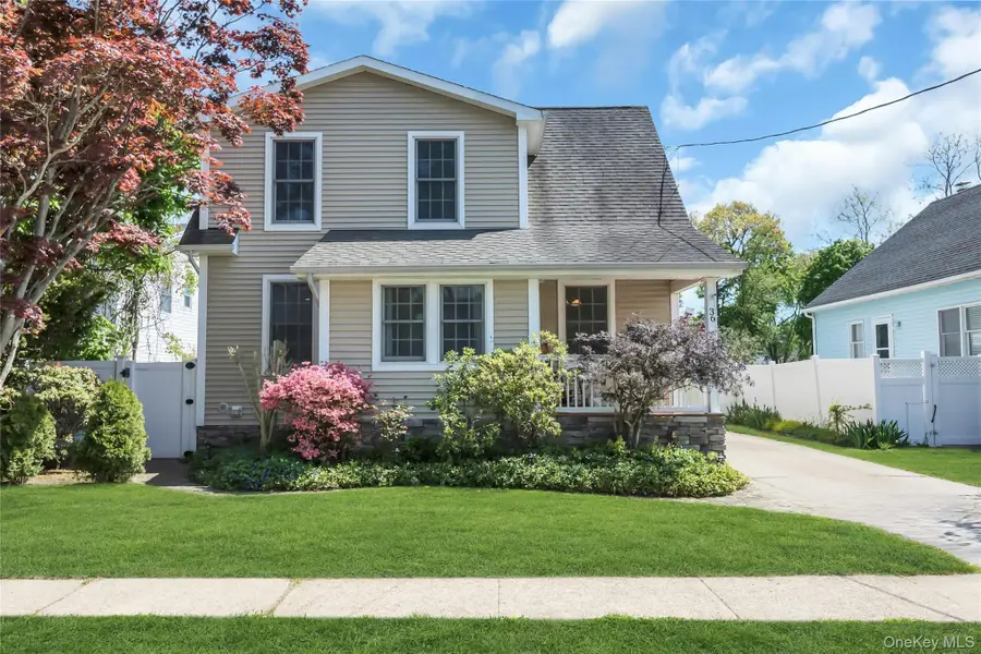 36 Richard Avenue, Islip Terrace, NY 11752 - #2