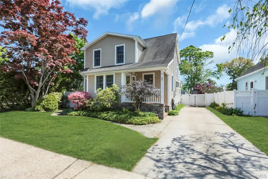 36 Richard Avenue, Islip Terrace, NY 11752 - #3